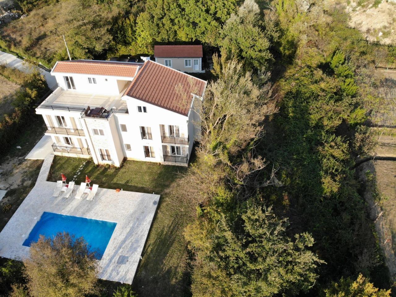 Apartment Vrutak Kotor Luaran gambar