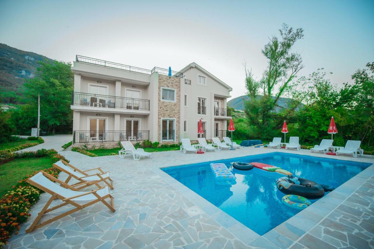 Apartment Vrutak Kotor Luaran gambar
