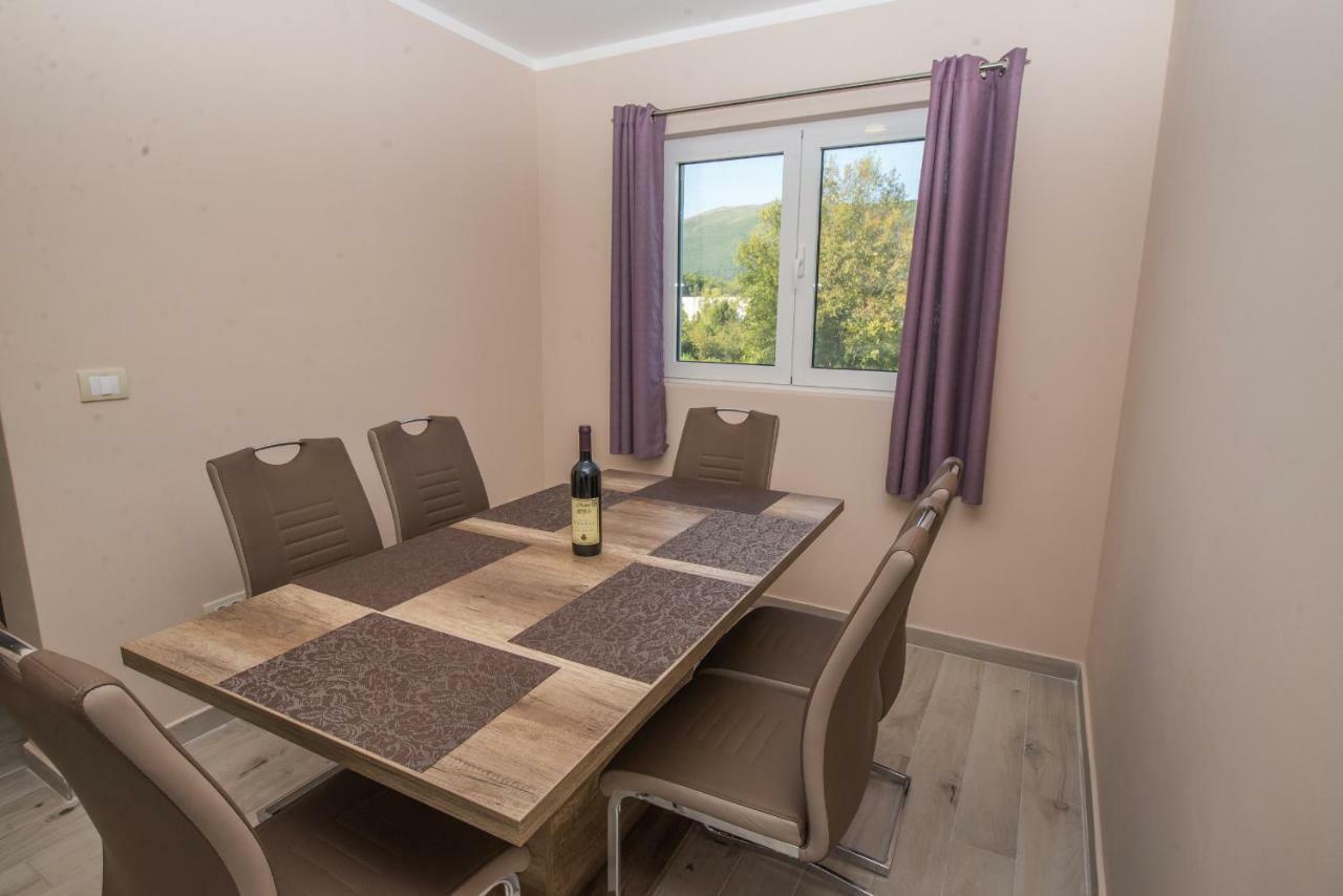 Apartment Vrutak Kotor Luaran gambar