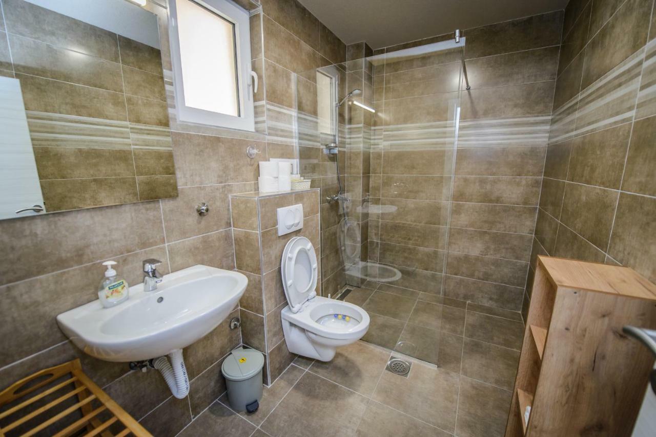 Apartment Vrutak Kotor Luaran gambar