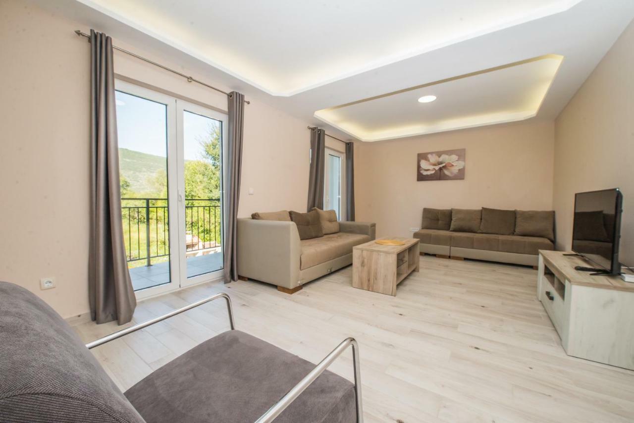 Apartment Vrutak Kotor Luaran gambar