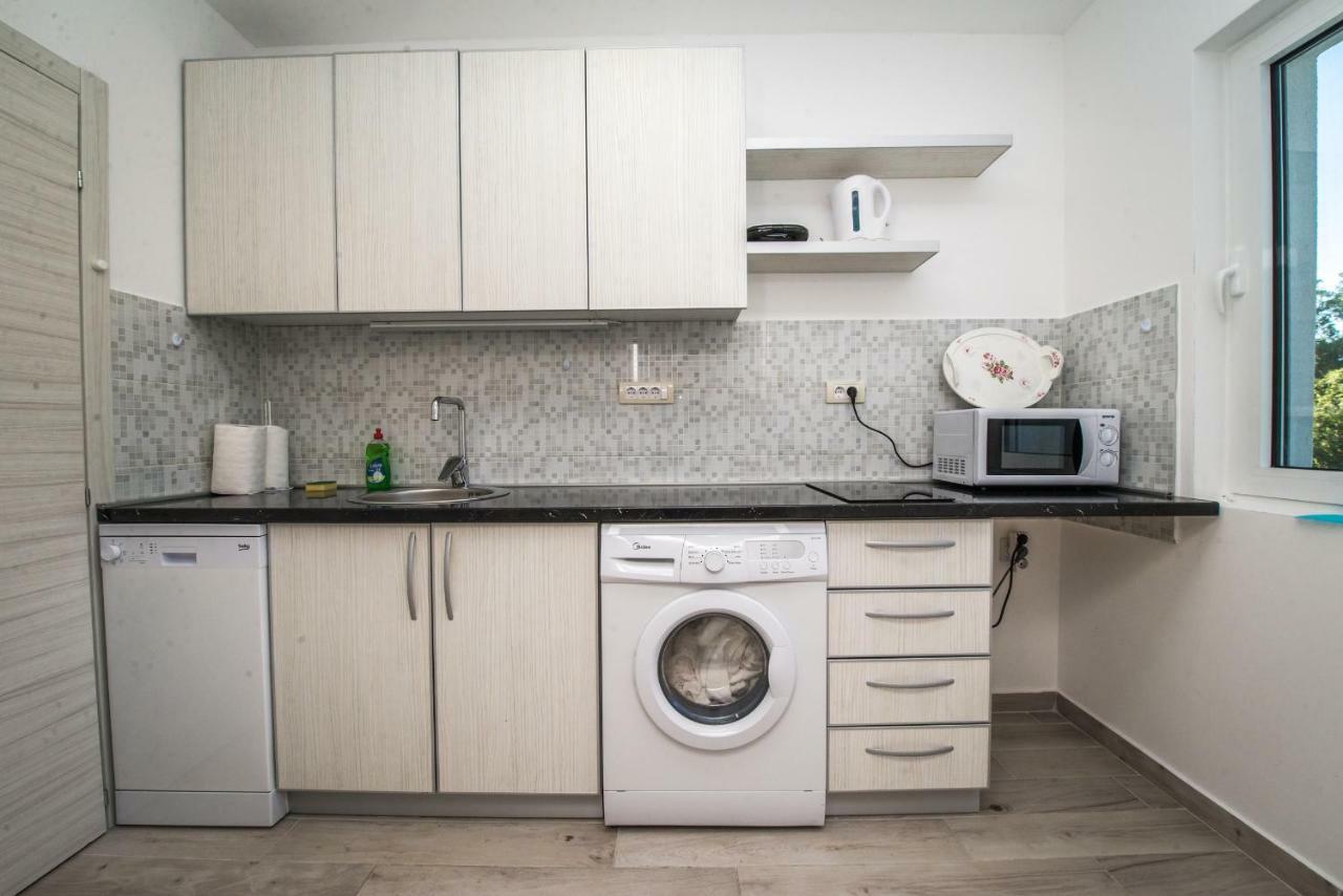 Apartment Vrutak Kotor Luaran gambar