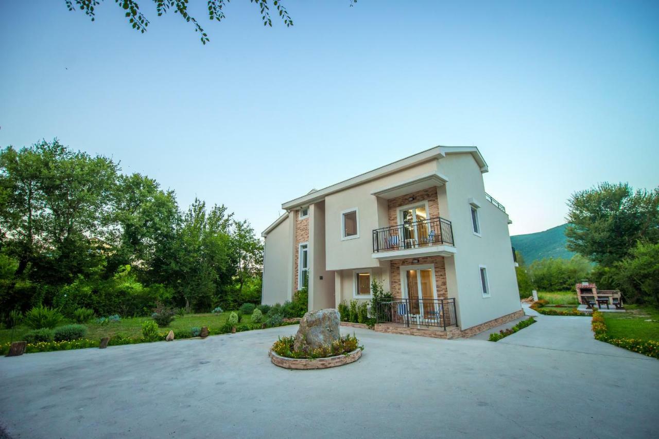 Apartment Vrutak Kotor Luaran gambar