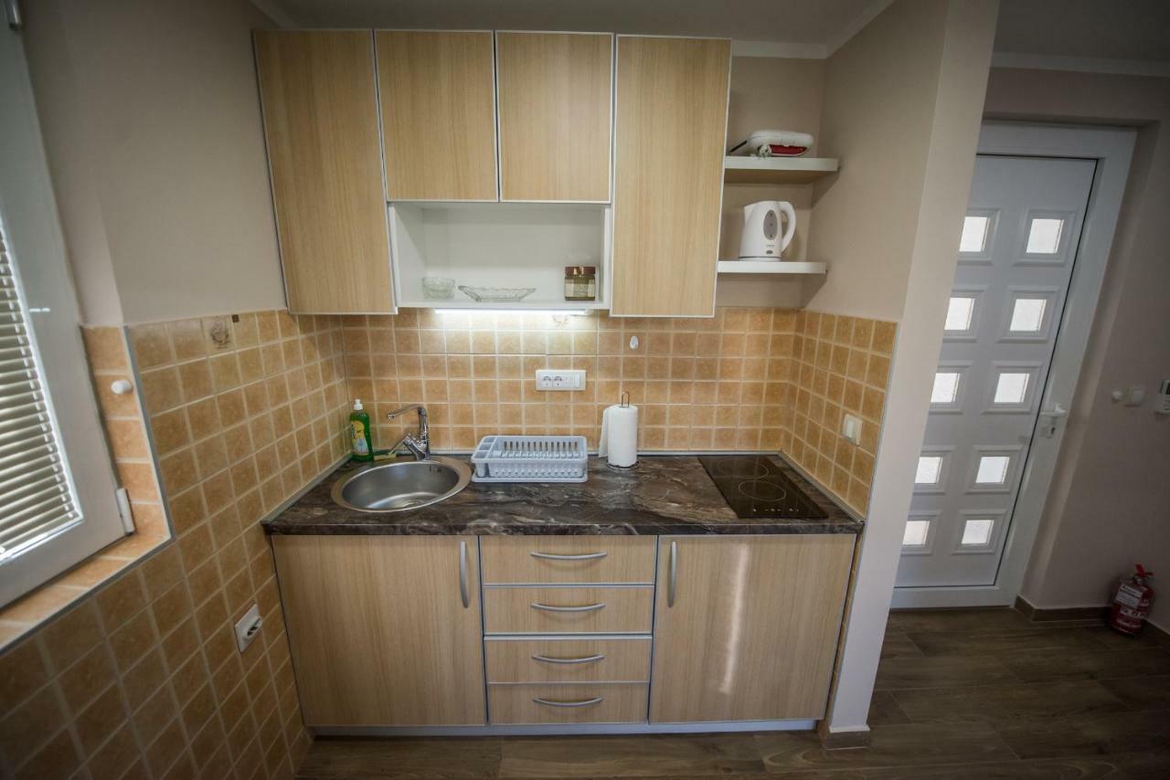 Apartment Vrutak Kotor Luaran gambar